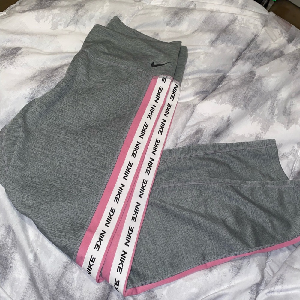Nike leggings / workout pants